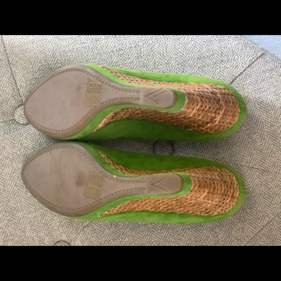 PRADA - Picture 3 of 6